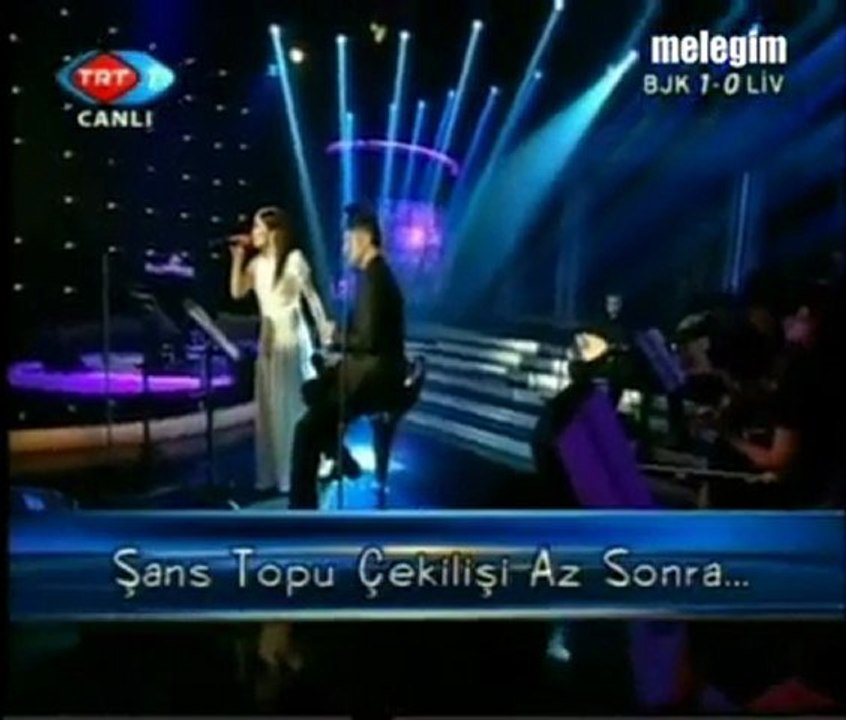 Özcan Deniz&Burcu Güneş-Biz Aşkı Meleklerden Çaldık-İki Renk