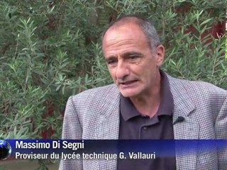 Des élèves qui pédalent pour produire l'énergie de leur lycée