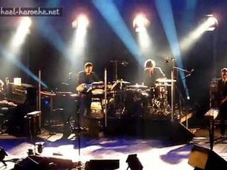 "Le manteau jaune" - Raphael à Vitré