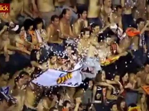 Na Espanha, jogadores do Valência entram em campo pelados