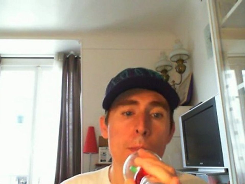 Wiwi égratigne "Aurélie" de Colonel Reyel