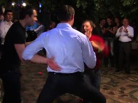 Ловко выпить на Кавказе