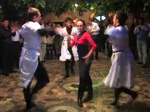 Очень красивый кавказский танец