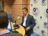 Urkullu entrevistado en Onda Vasca