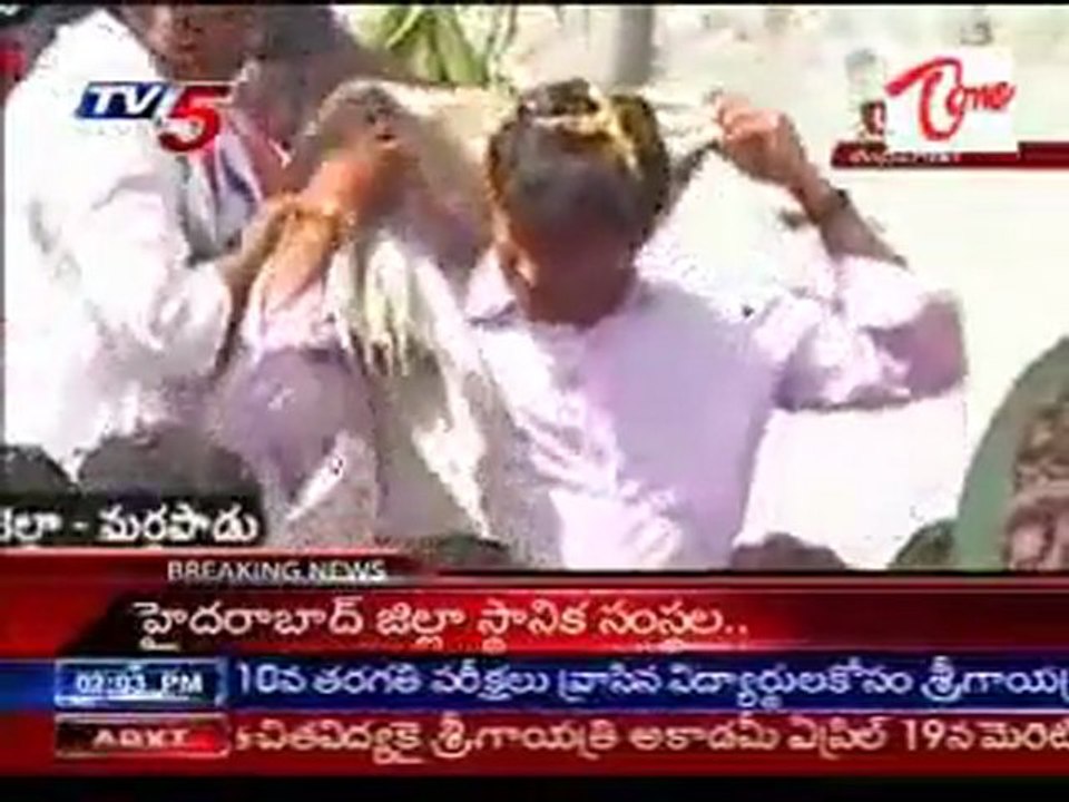 Late Sri YSR's Statue Unveiled by Y.S.jagan at Gollapudi