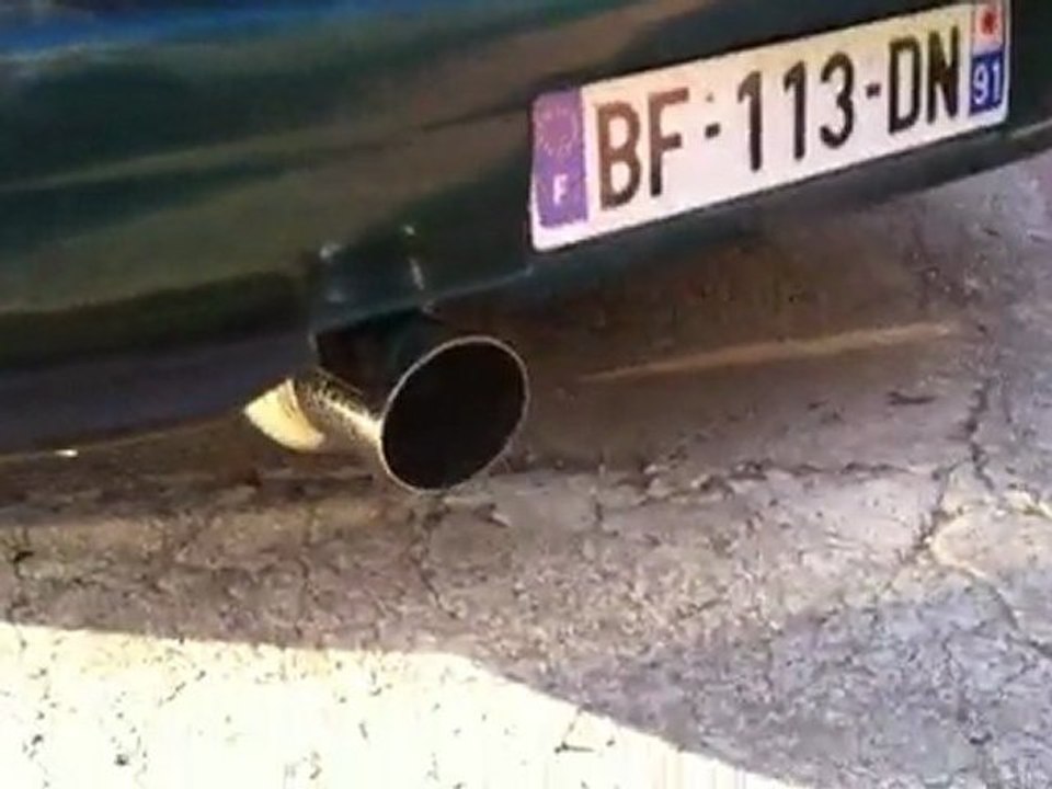 Subaru Impreza GT Turbo avec down pipe Invidia et ligne Blitz Nür Spec Catback