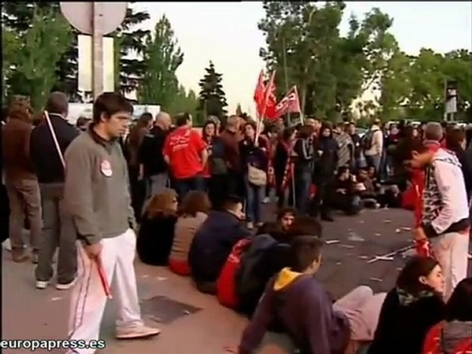 Numerosos piquetes impiden salida de buses