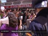 Spain: Anti-corruption protesters clash... - no comment