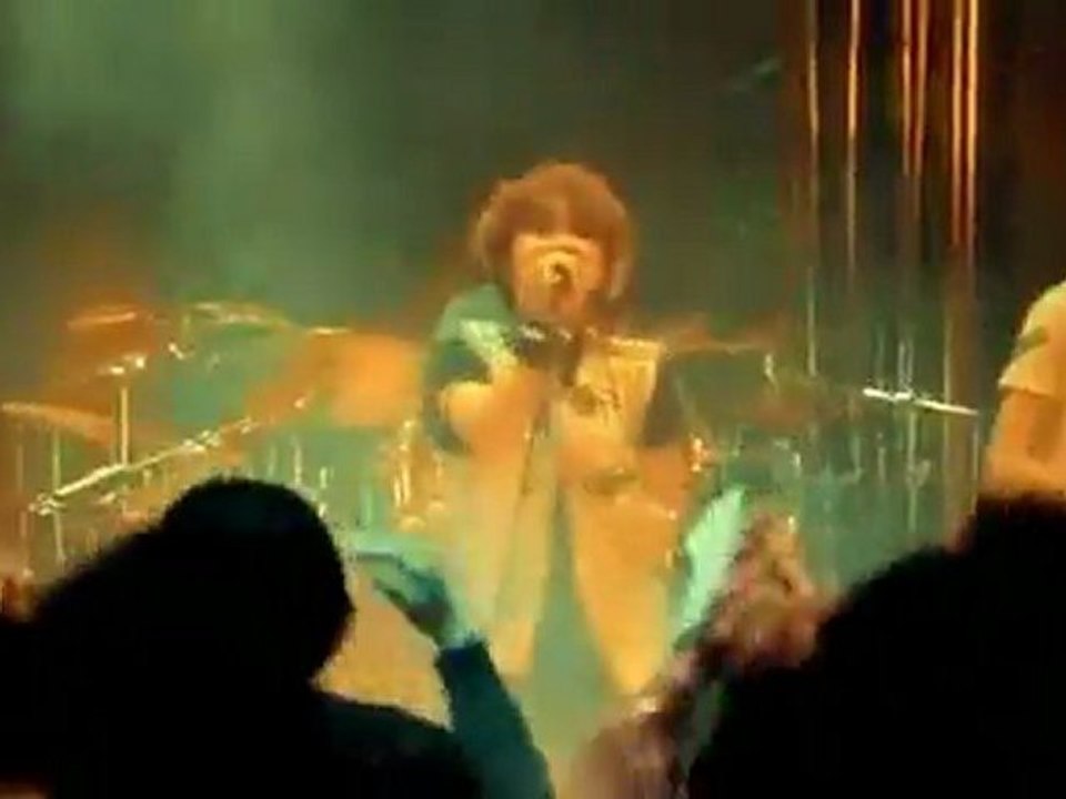 Y0ung Jee - N0t At All [MV]