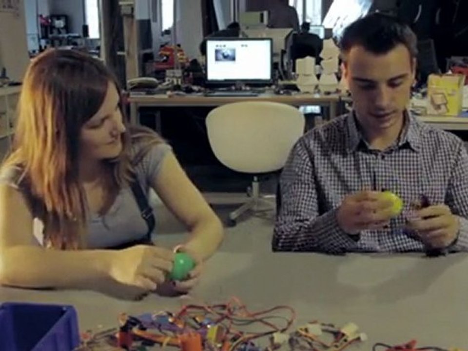 Dev Mıknatıs ve Rengarenk Gösteri