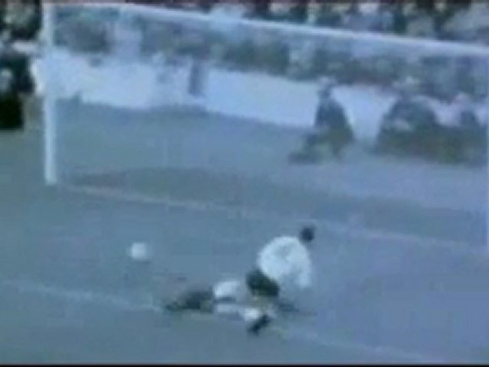 Franz_Beckenbauer_(Kaiser).mpg