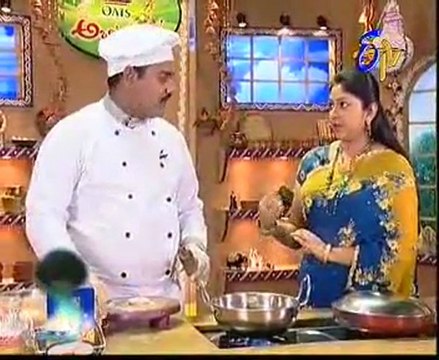 Abhiruchi - Recipes - Orange Alu Gobi, Kaju Makhmal Puri & Kakkaralu - 02