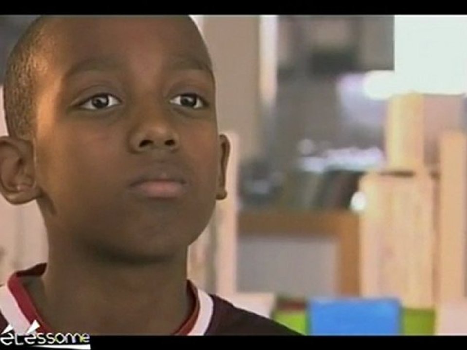 M. Le Pen poursuit un rappeur: Un ado régit (Essonne)