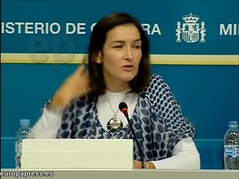 Sinde lamenta que Alfonso Guerra caiga en tópicos