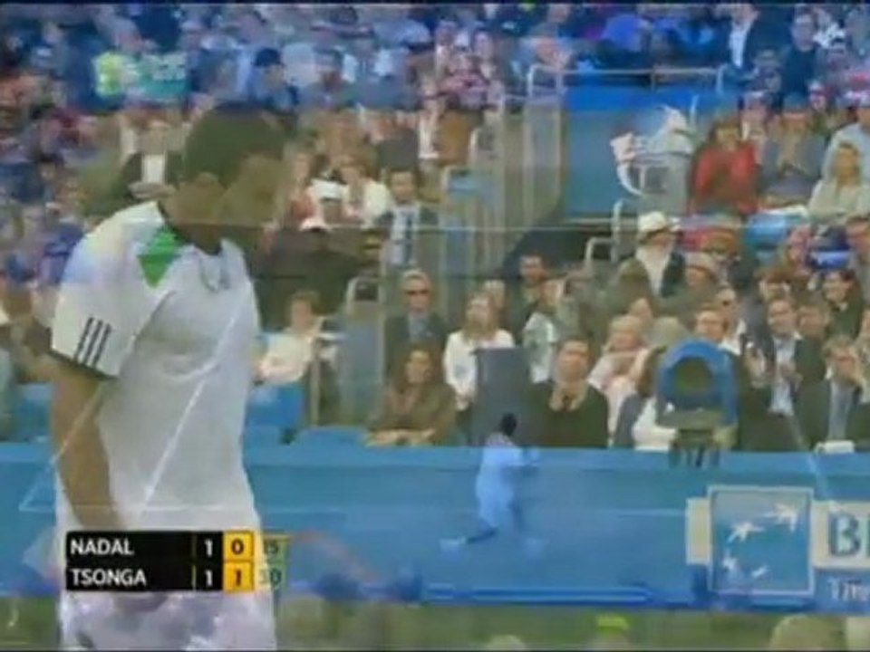 Queens - Tsonga schlägt die Nr.1