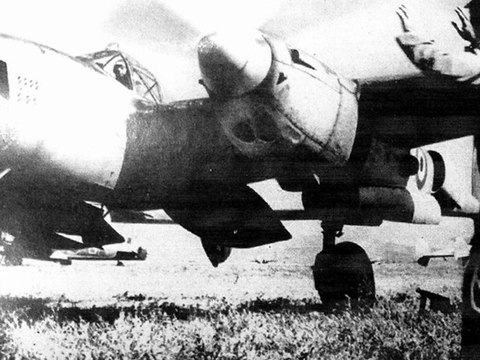 Vol de nuit de Fabrice Junger (2011) for traverse flutes Ensemble and electronic