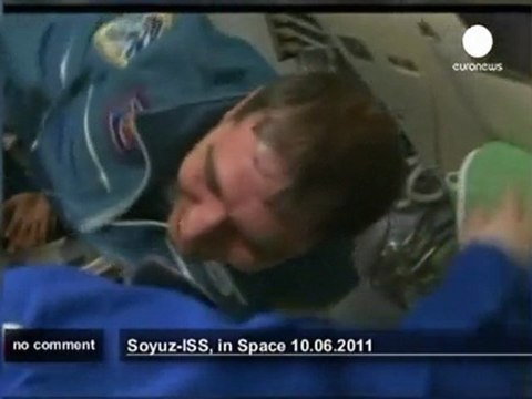 Soyuz arrive à la station spatiale... - no comment