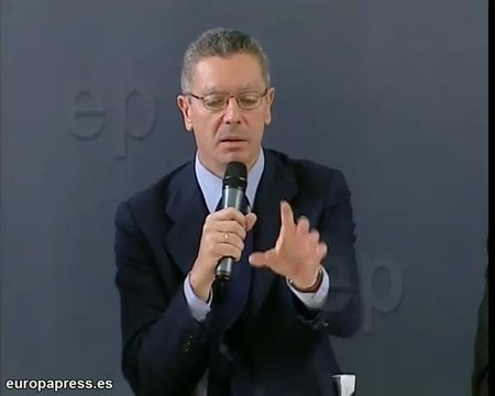 Gallardón pide respuesta laborales para jóvenes