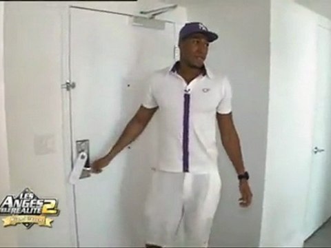 Les Anges de la télé réalité 2 Senna en mode René la teube