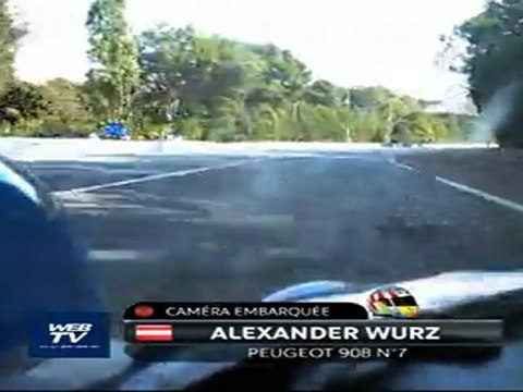 Peugeot 24H du Mans : Depassement d'une Audi d'Alexander Wurz