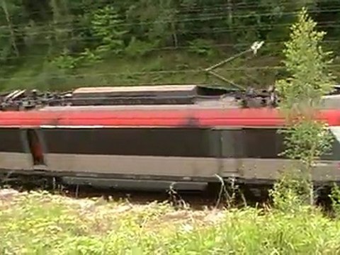 SNCF BB 36000 avec un train de fret