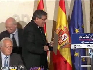 Abad Monserrat acude a desayuno por visita Papa