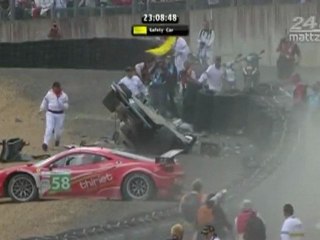 24H du Mans 2011 McNish Huge Crash (french)