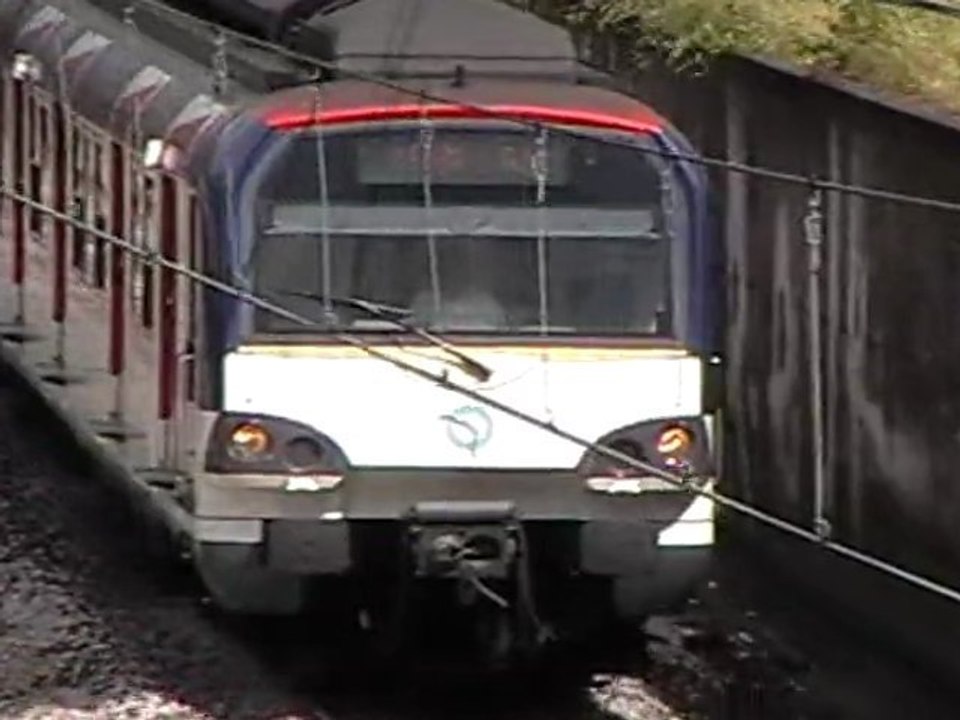 MS61 : A l'approche de la gare de Vincennes sur la ligne A du RER