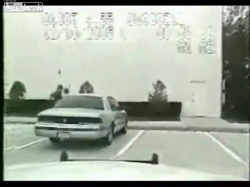 Cop nicht sein eigenes Auto zu sichern, wenn ein Ticket geben Fail