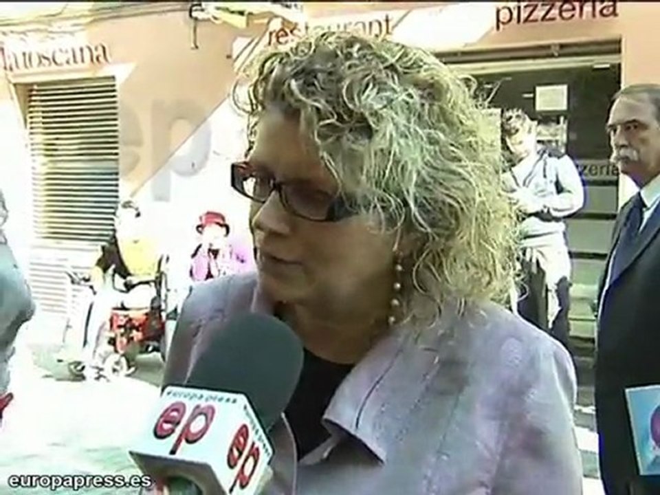 Geli augura que Trinidad Jiménez "lo hará bien"