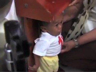 New world's shortest man  Filipino Junrey Balawing