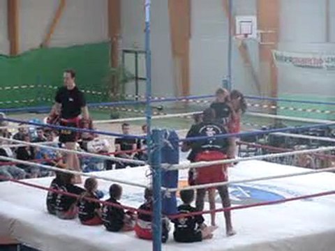 Le Pouliguen Club Cobra Boxe Thaï 1er Gale Boxe Thaï 11 juin 2011 wikinews city pour OMS le Pouliguen vidéo n° 3629