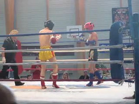 Le Pouliguen Club Cobra Boxe Thaï 1er Gale Boxe Thaï 11 juin 2011 wikinews city & Rencontres Sportives Le Pouliguen pour OMS le Pouliguen vidéo n° 3633