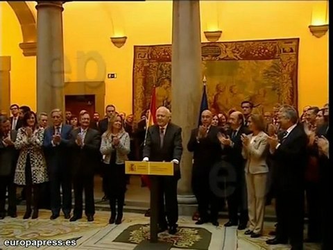 Moratinos emocionado en su despedida