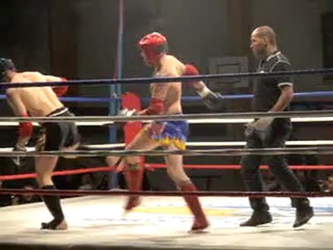 Le Pouliguen Club Cobra Boxe Thaï 1er Gala Boxe Thaï 11 juin 2011 wikinews city & Rencontres Sportives Le Pouliguen pour OMS le Pouliguen vidéo n° 3647