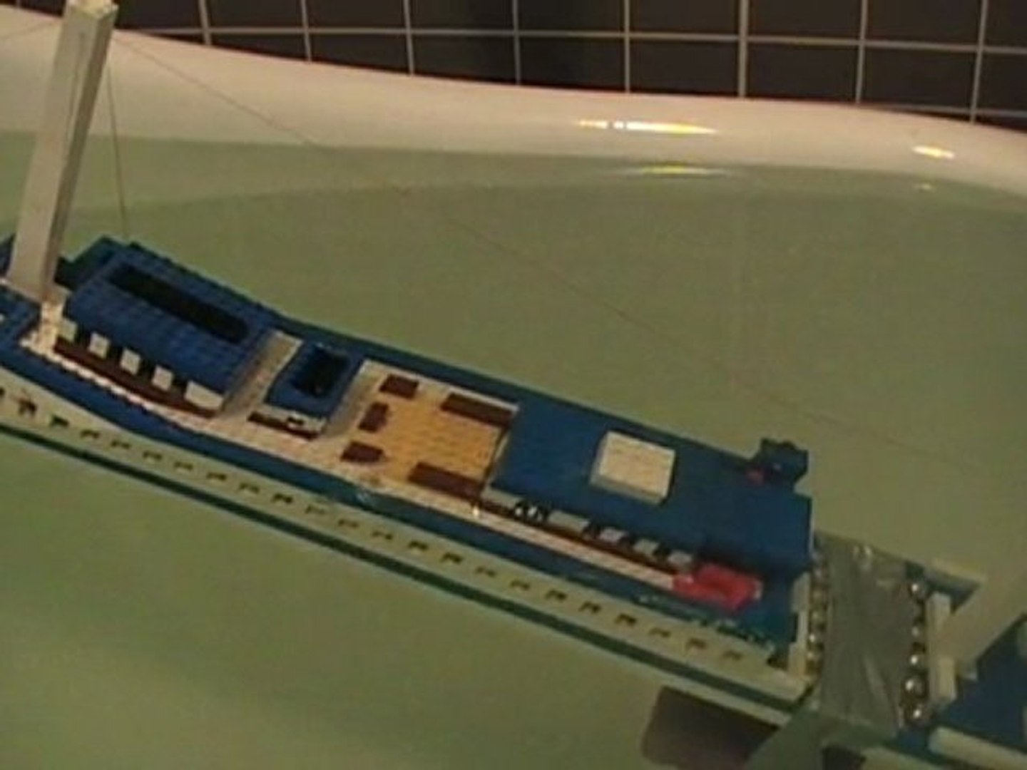 Lego Titanic Sinks