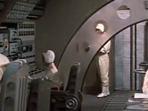 Battle in Outer Space - Clip No Gravity