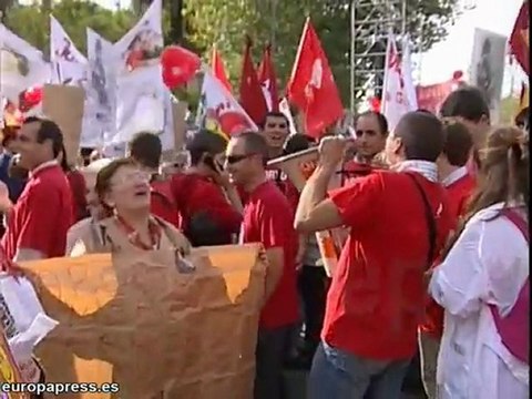 Imágenes de la concentración contra el aborto en Sevilla