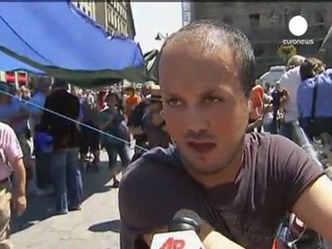 Les indignés espagnols lèvent le camp mais ne...