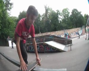 Trick tip : Bs Boarslide