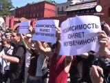 Grupos de opositores se manifiestan en el Día de Rusia
