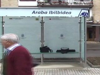 Aretxabaleta estrena paradas de autobús inteligentes