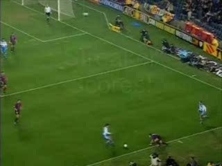 Streaker Scores! Should This Be Allowed? 🤔