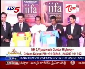 Muttiah Muralitharan support for MS Dhoni