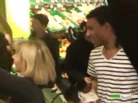 Pique-nique Ils nous carottent,carottons les de la Pelle et la Pioche en soutien au personnel grèviste de Carrefour Market