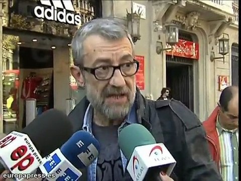 Centenar trabajadores de banco se concentran