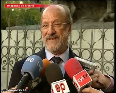 De la Riva pide perdón y Sinde zanja el tema