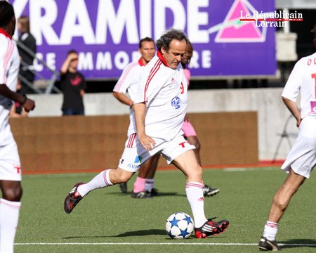 Jubilé d'Olivier Rouyer : Michel Platini rechausse les crampons