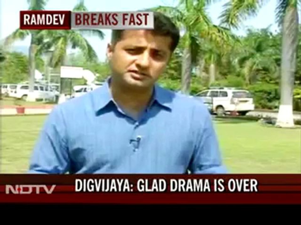 Baba Ramdev ends his fast after 9 days