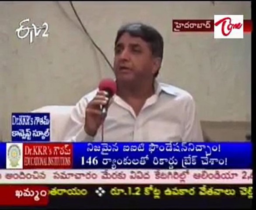 Srikrishna Panel member V.K. Duggal taiking to Media